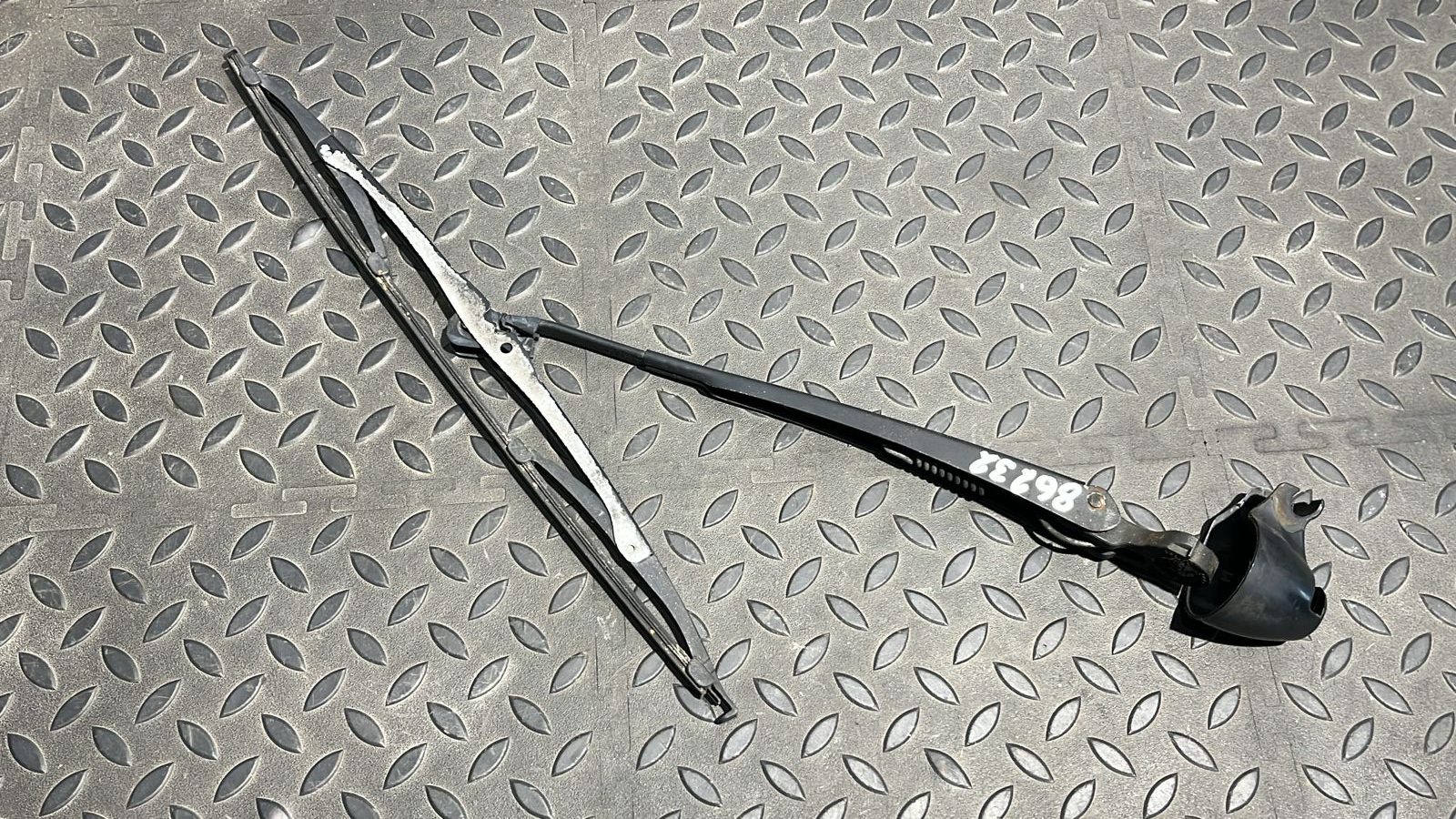 Поводок стеклоочистителя задний Volkswagen Golf/4 1997-2006