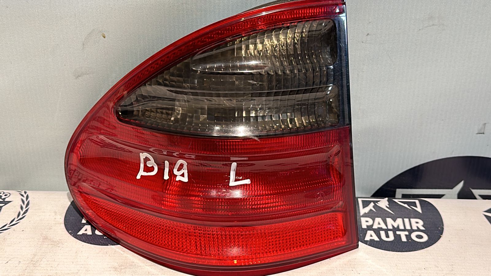 Фонарь задний наружный левый Mercedes E/W210 1995-2003