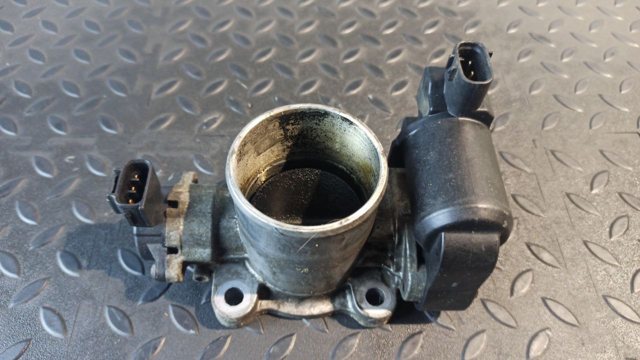 Заслонка дроссельная Toyota Avensis/2 2003-2009
