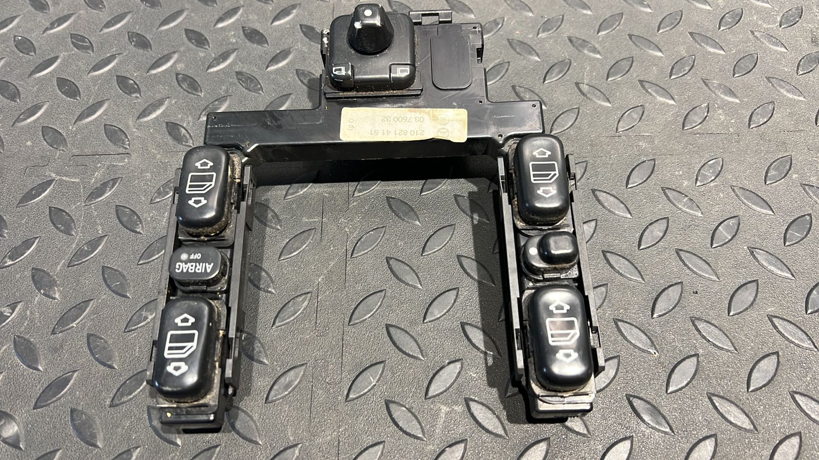 Блок управления стеклоподъемниками Mercedes E/W210 1995-2003