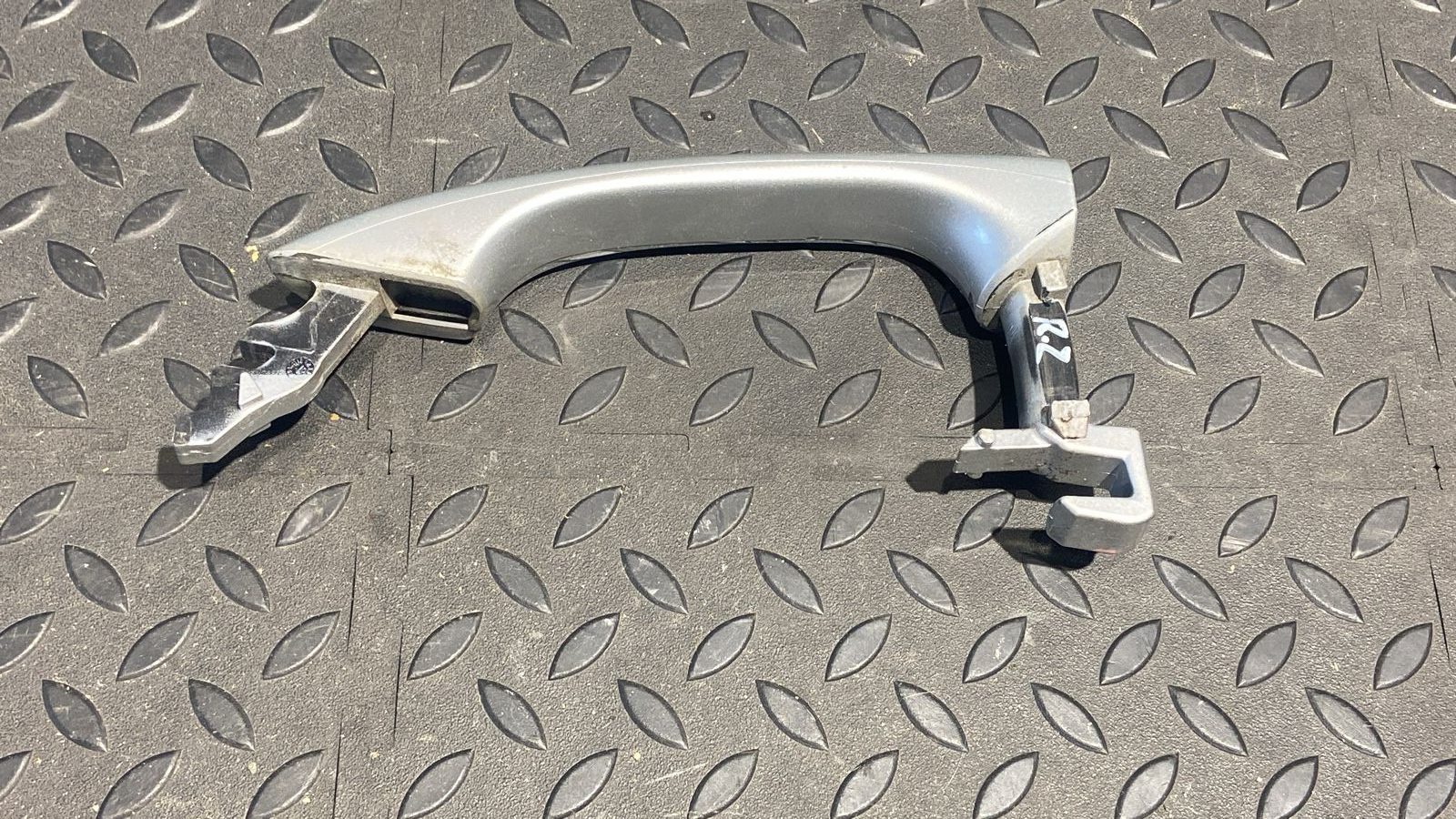 Ручка двери задняя правая Mercedes C/W203 2000-2008