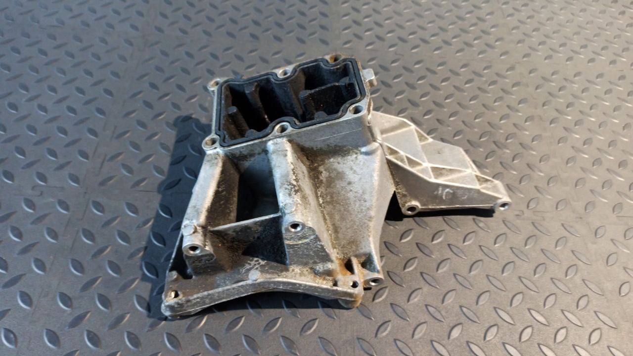 Кронштейн ГУР Mercedes C/W203 2000-2008