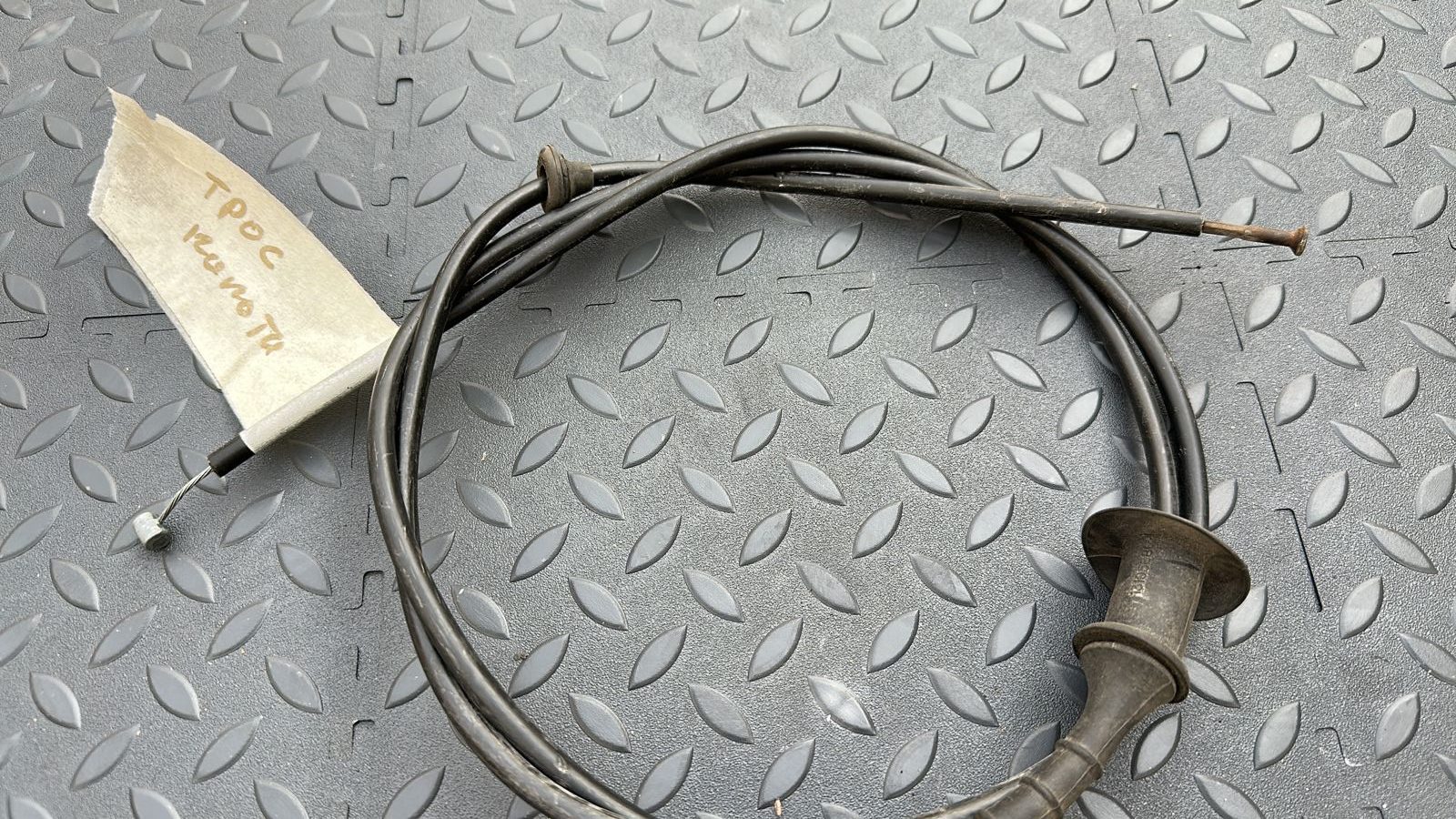 Трос замка капота Opel Zafira/B 2005-2014