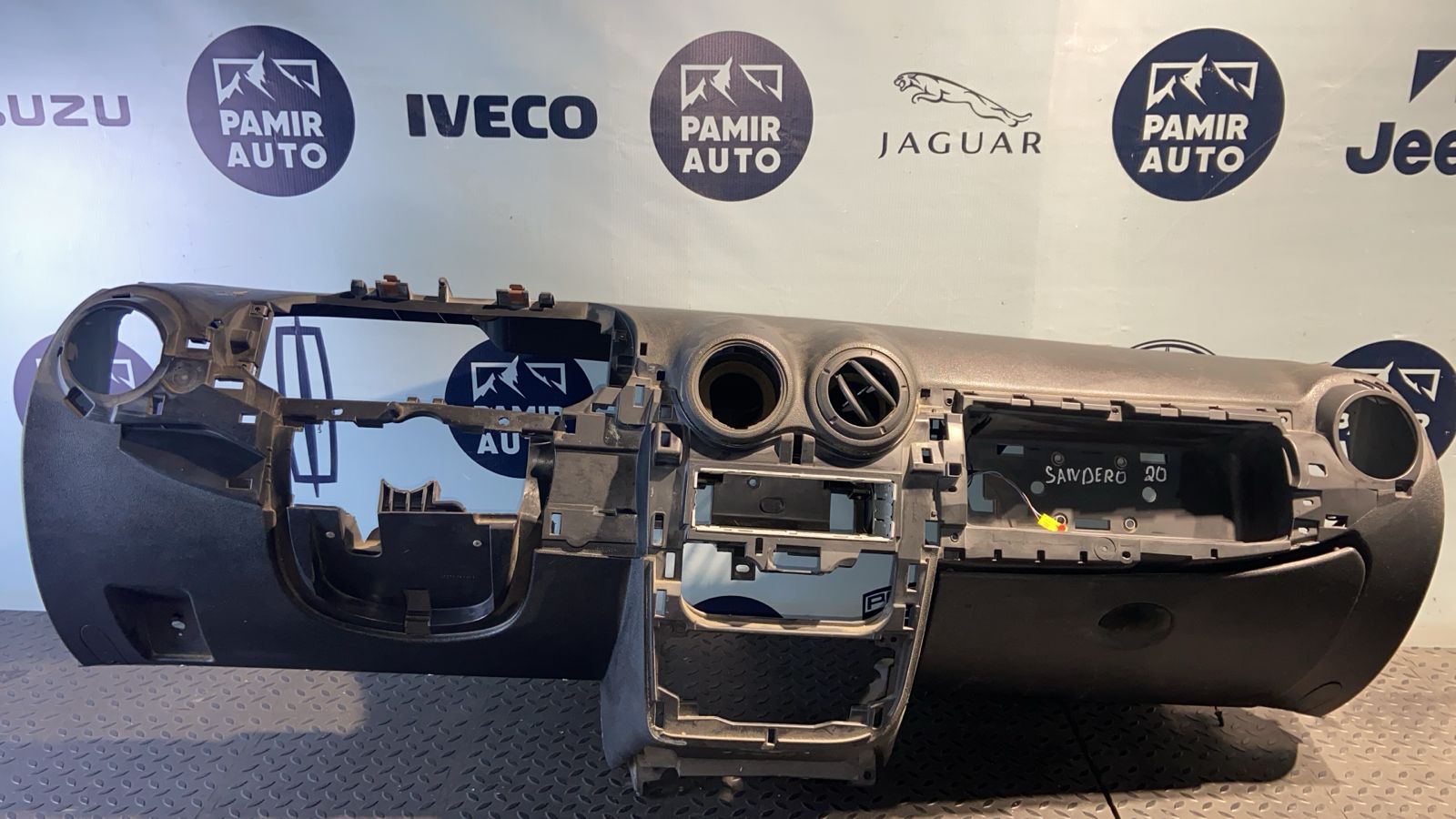 Торпедо Renault Sandero 2009-2014