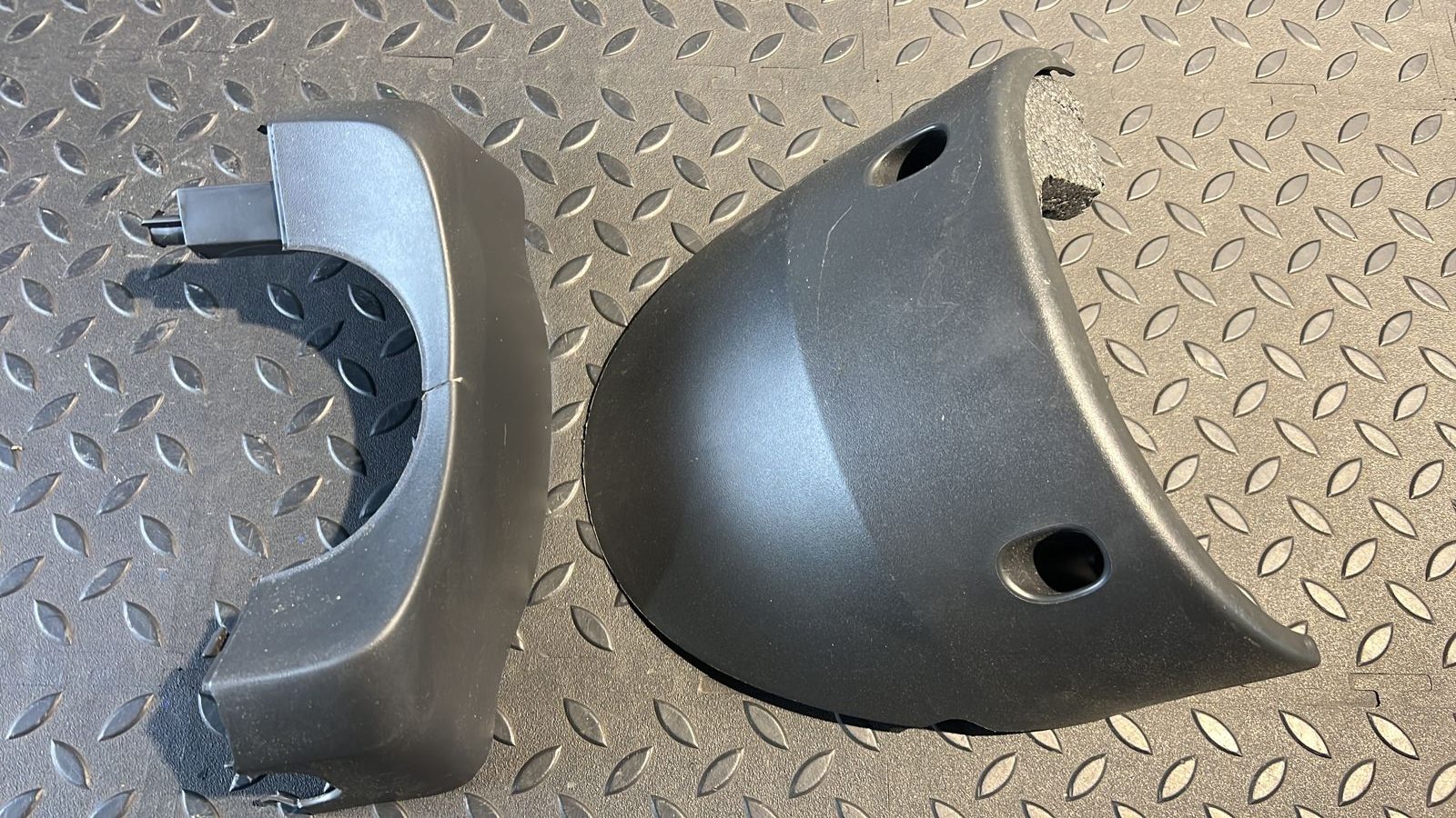 Кожух рулевой колонки Renault Megane/2 2002-2009