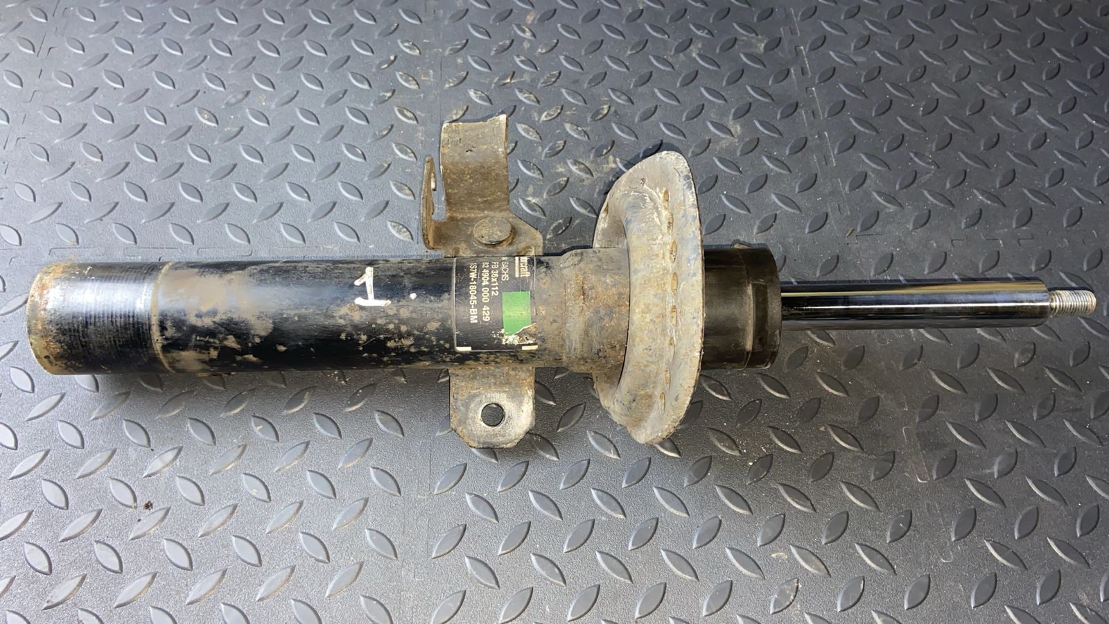 Амортизатор передний левый Ford Mondeo/3 2000-2007