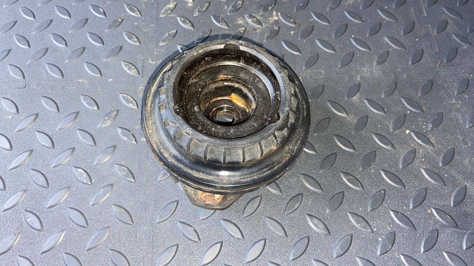 Опора амортизатора передняя Ford Mondeo/3 2000-2007