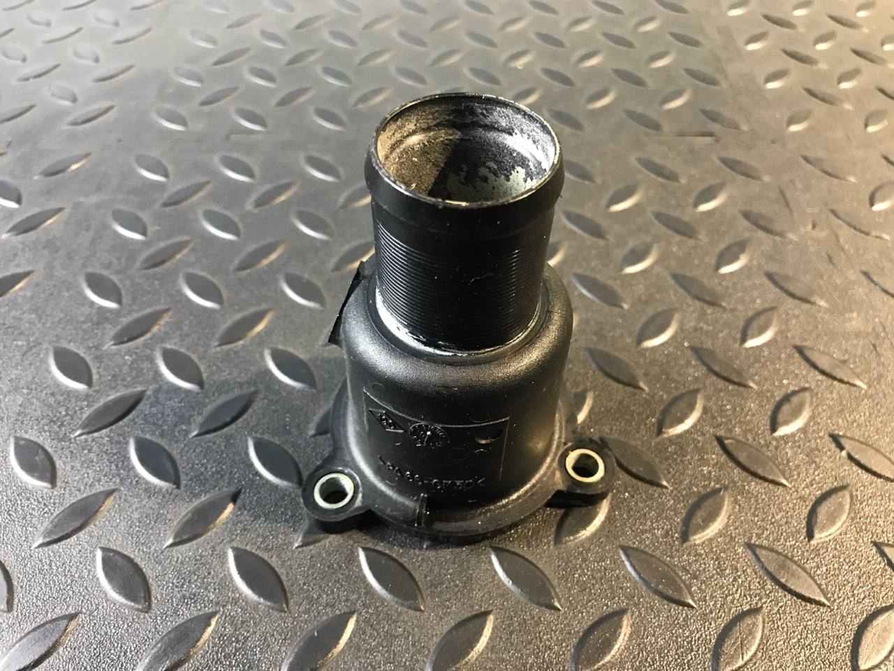 Крышка термостата Renault Megane/2 2002-2009