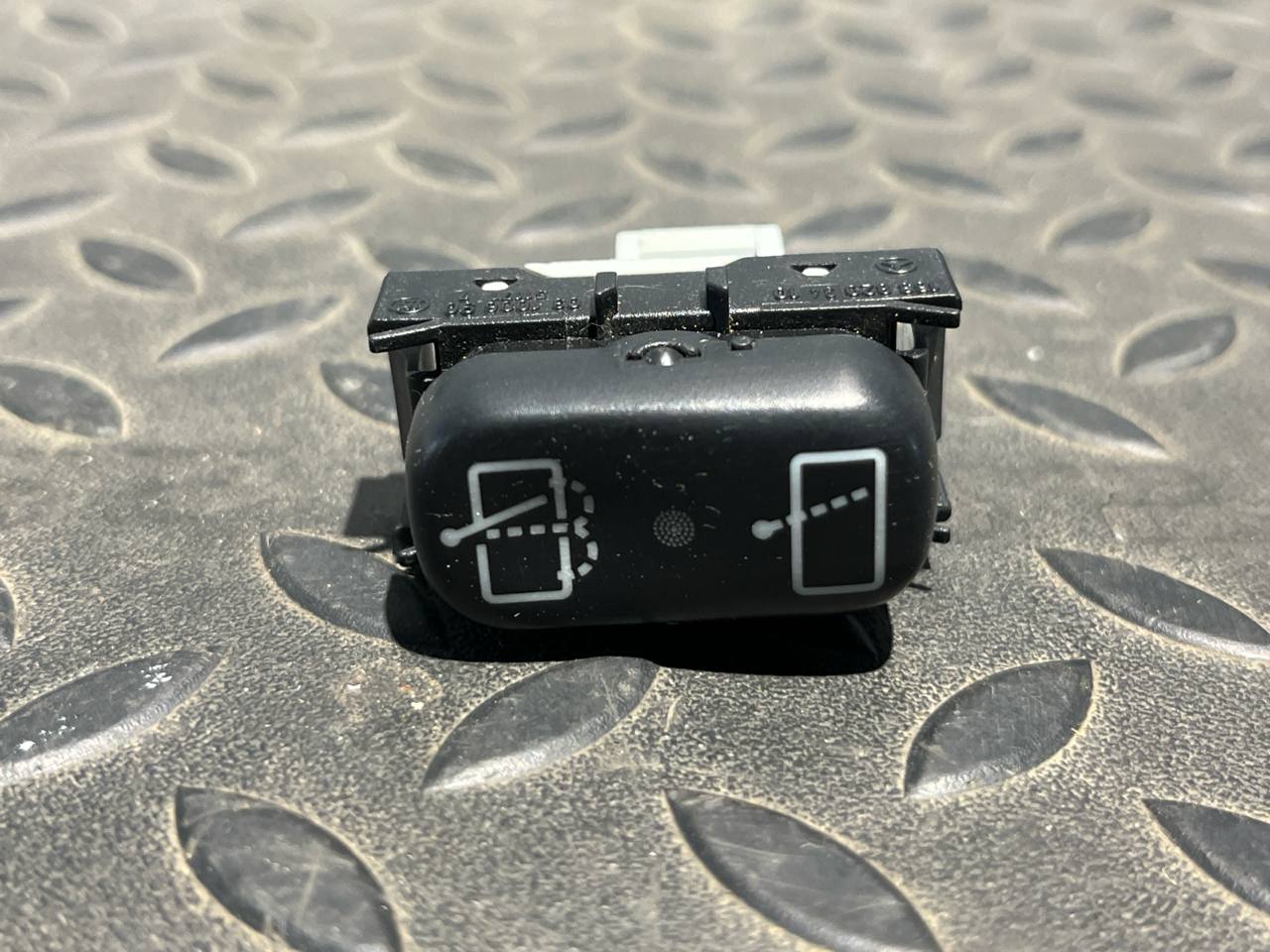 Кнопка стеклоочистителя Mercedes M/W163 1997-2005