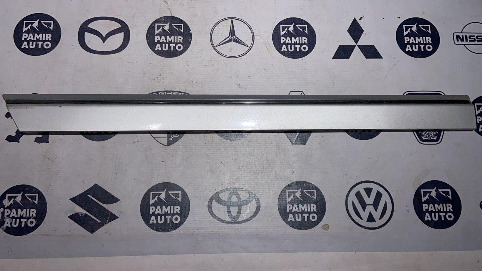 Молдинг двери задний правый Mercedes B/W245 2005-2011