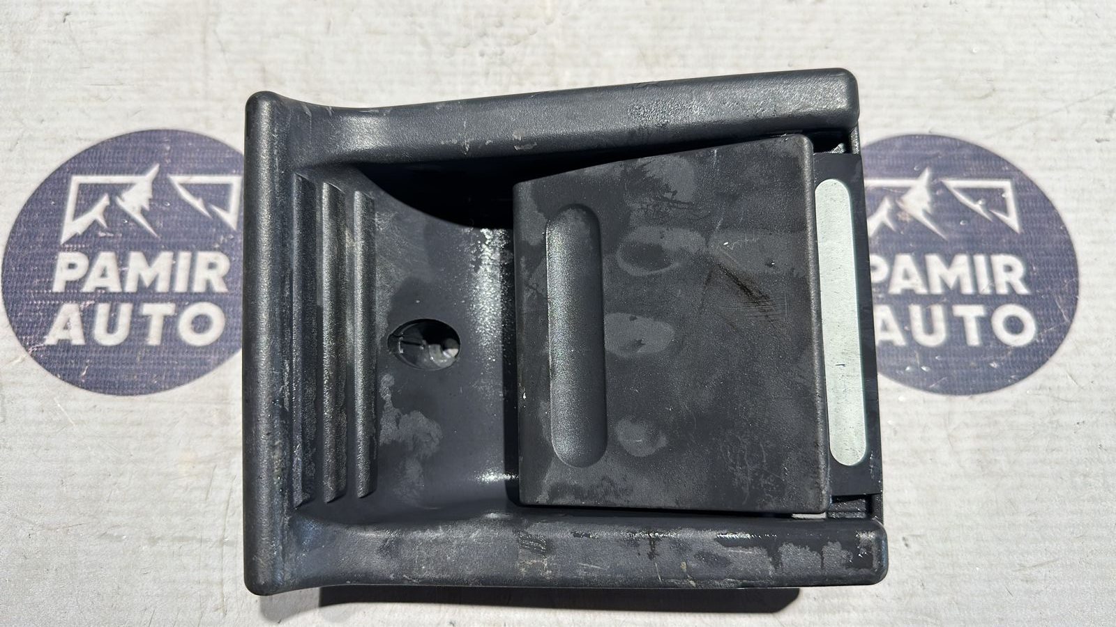 Ручка двери сдвижной правая Mercedes Vito/W638 1996-2003