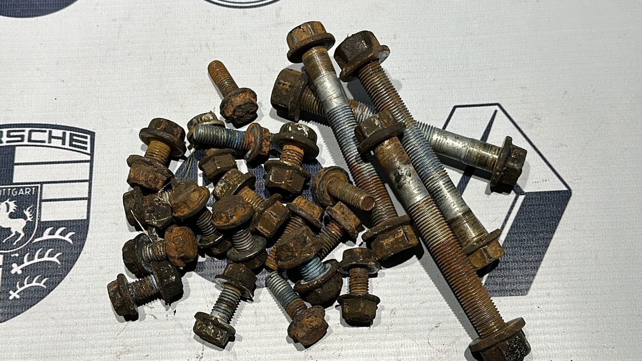 Болт подвески передний Mercedes Sprinter/W901-W909 1995-н.в.