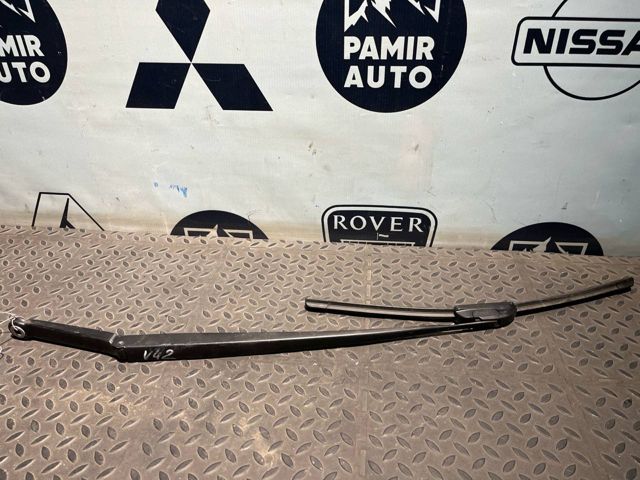 Поводок стеклоочистителя правый BMW 3/E46 1998-2007