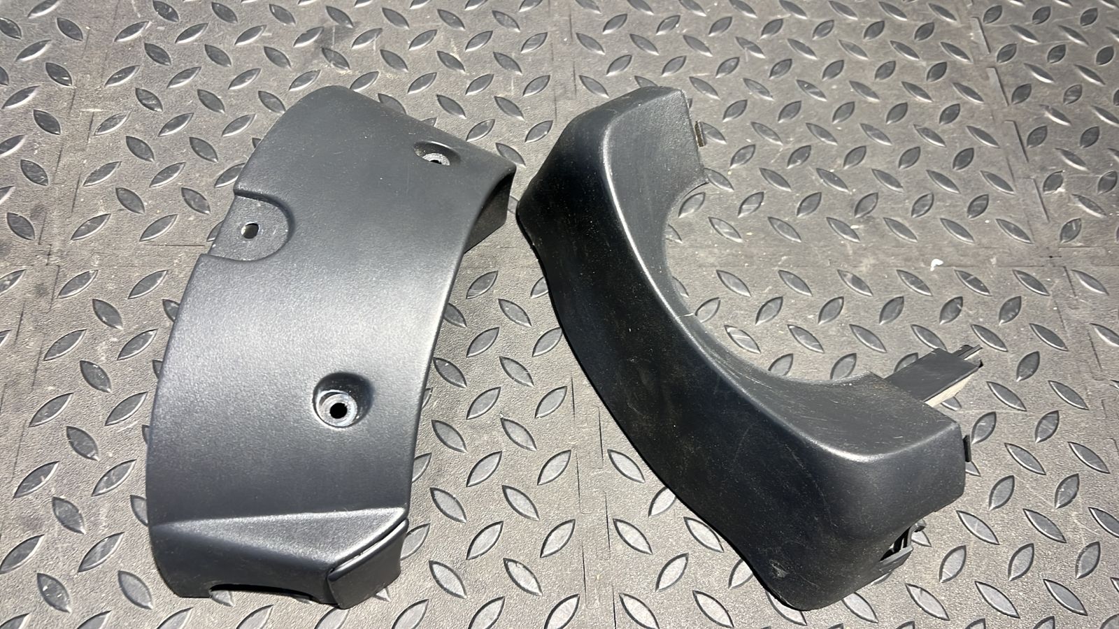 Кожух рулевой колонки Renault Megane/2 2002-2009