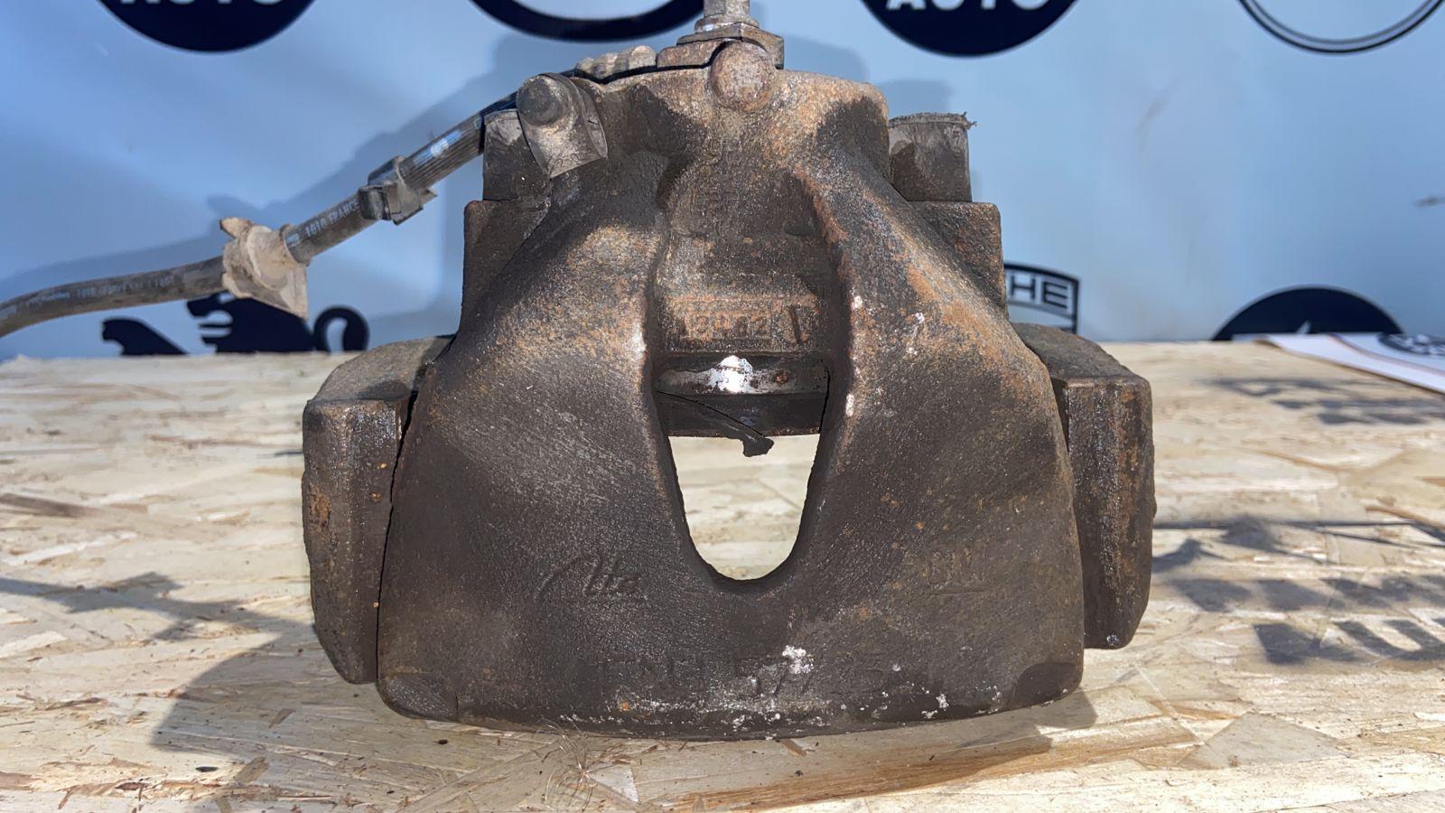 Суппорт передний правый Opel Zafira/B 2005-2014