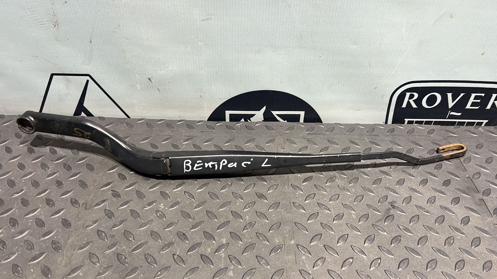 Поводок стеклоочистителя левый Opel Vectra/C 2002-2008