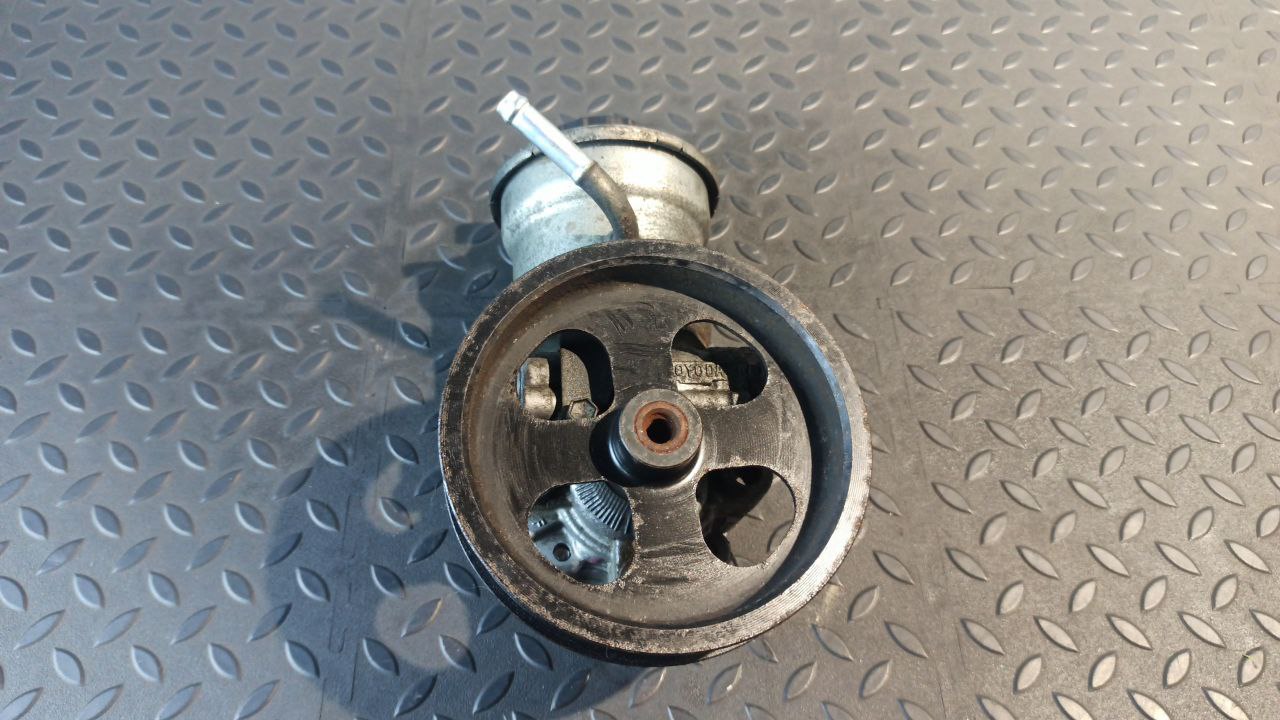 Насос ГУР Toyota Avensis/2 2003-2009