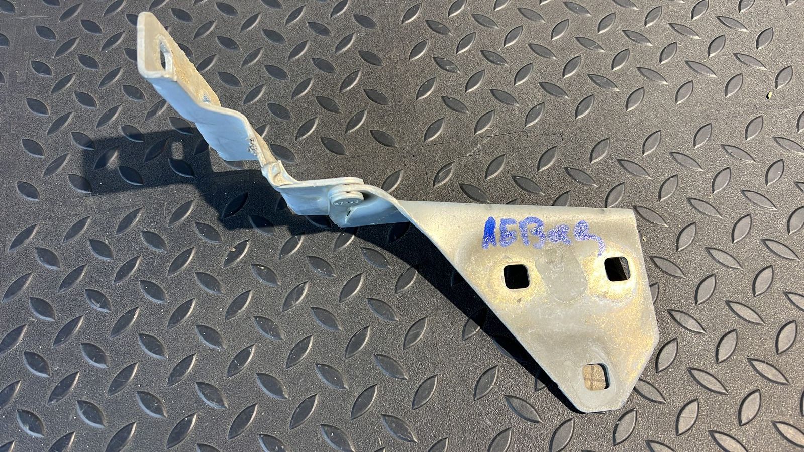 Петля капота левая Renault Megane/2 2002-2009