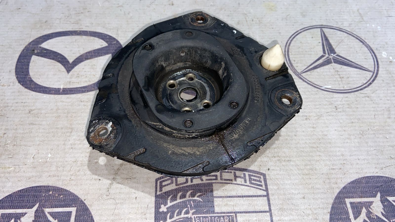 Опора амортизатора передняя Renault Scenic/2 2003-2009