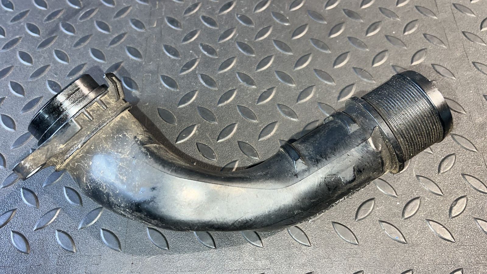 Патрубок интеркулера Opel Zafira/B 2005-2014