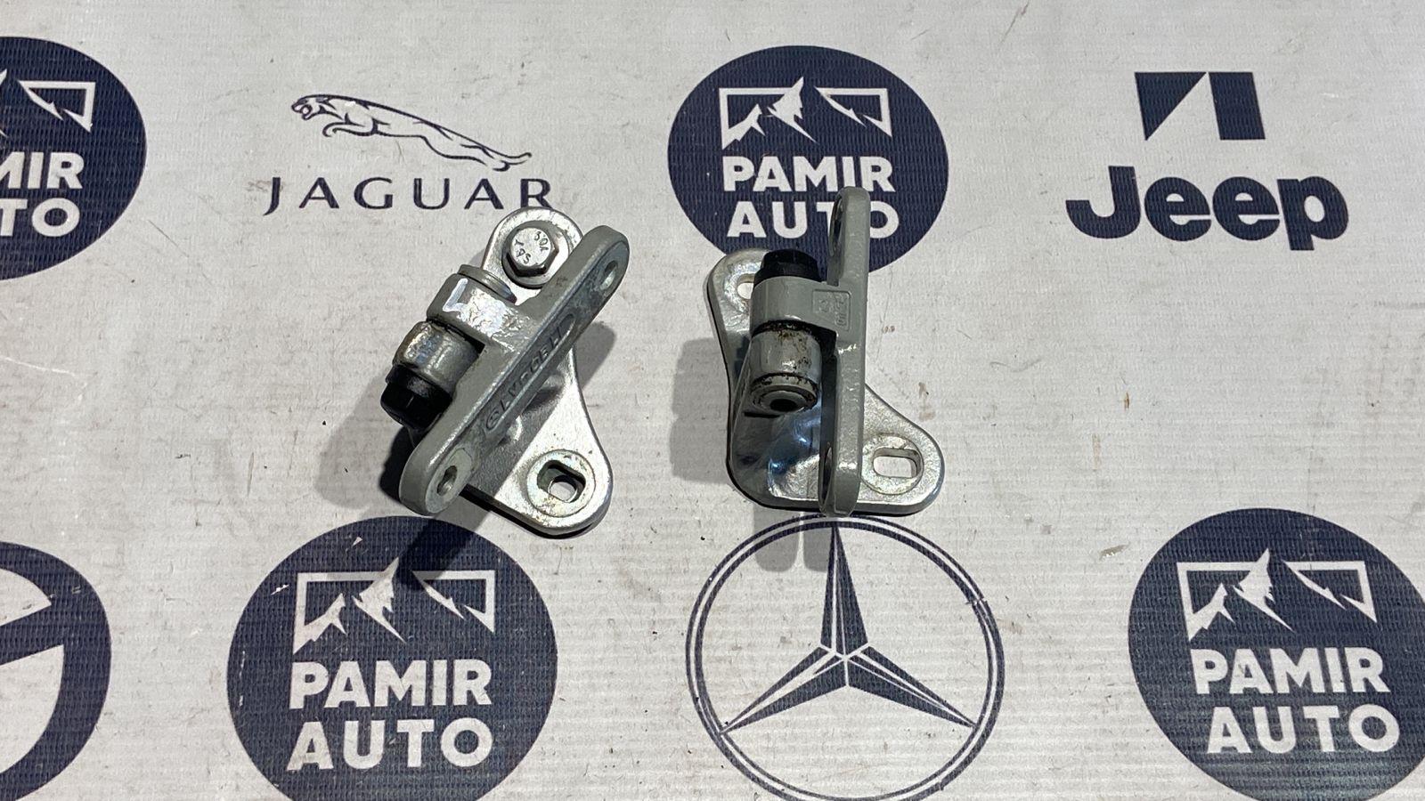 Петля двери передняя левая Mercedes C/W203 2000-2008