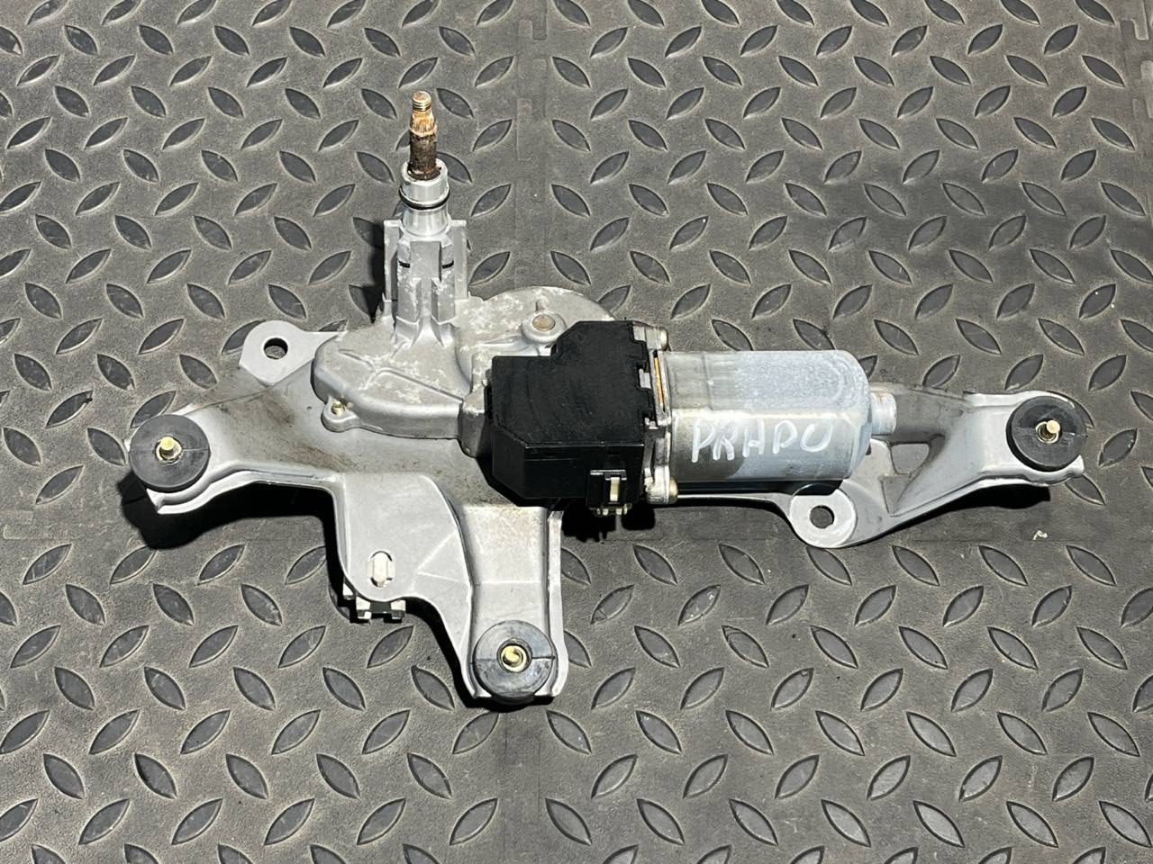 Моторчик стеклоочистителя задний Toyota Land Cruiser Prado/120 2002-2009