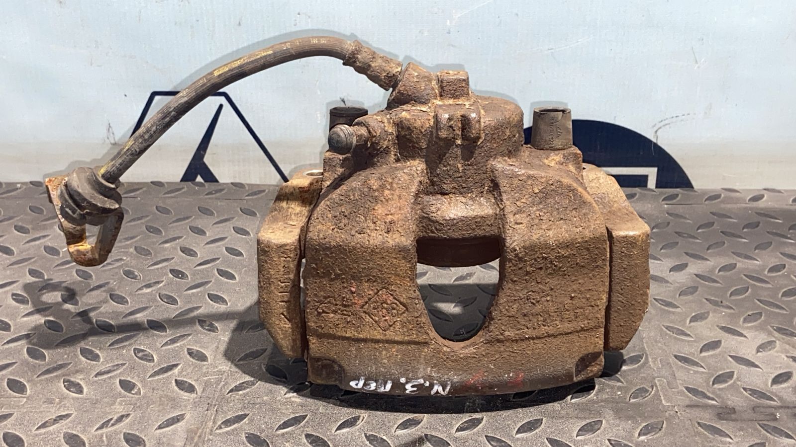 Суппорт передний левый Renault Megane/2 2002-2009