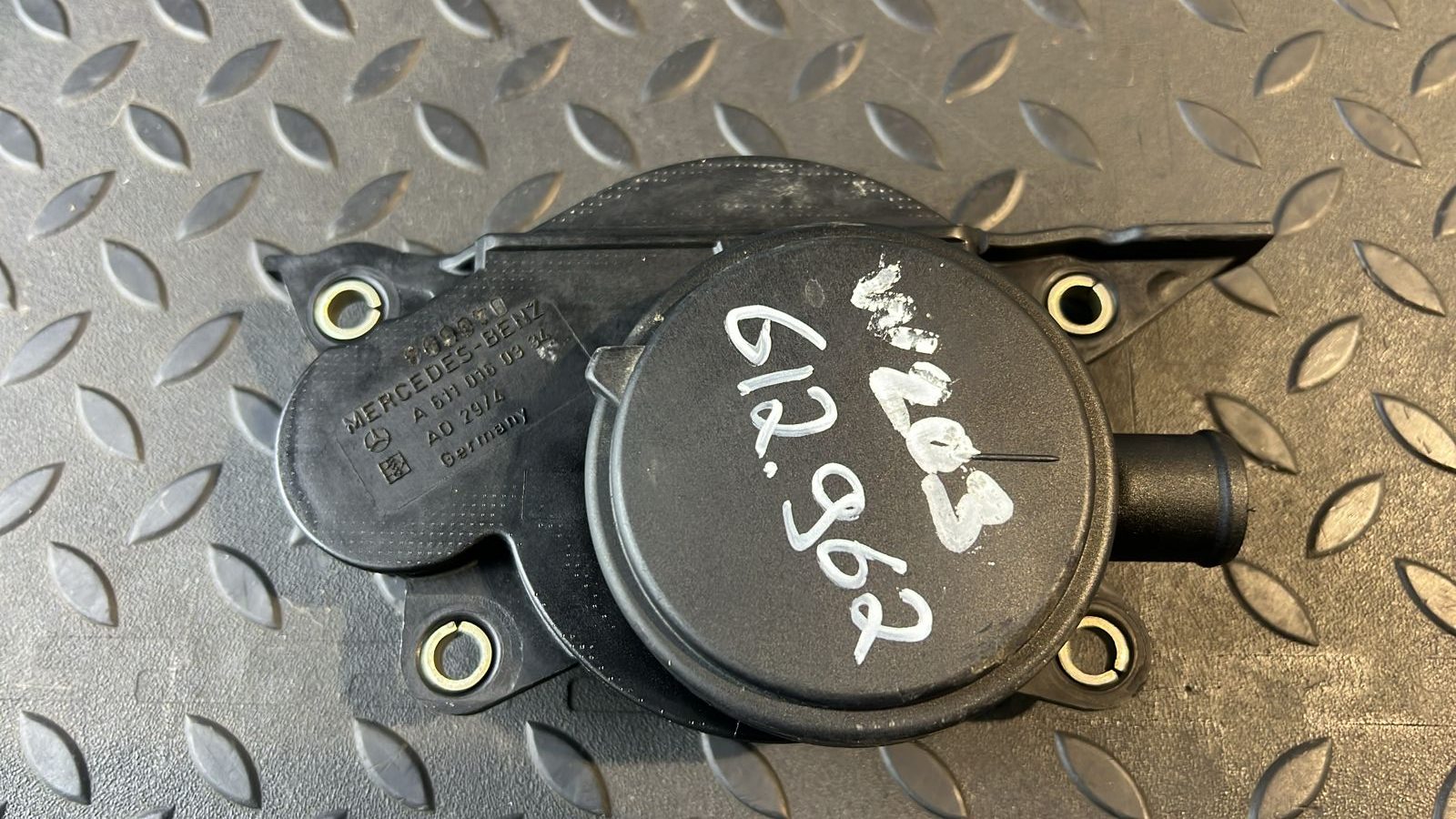 Клапан вентиляции картерных газов Mercedes C/W203 2000-2008