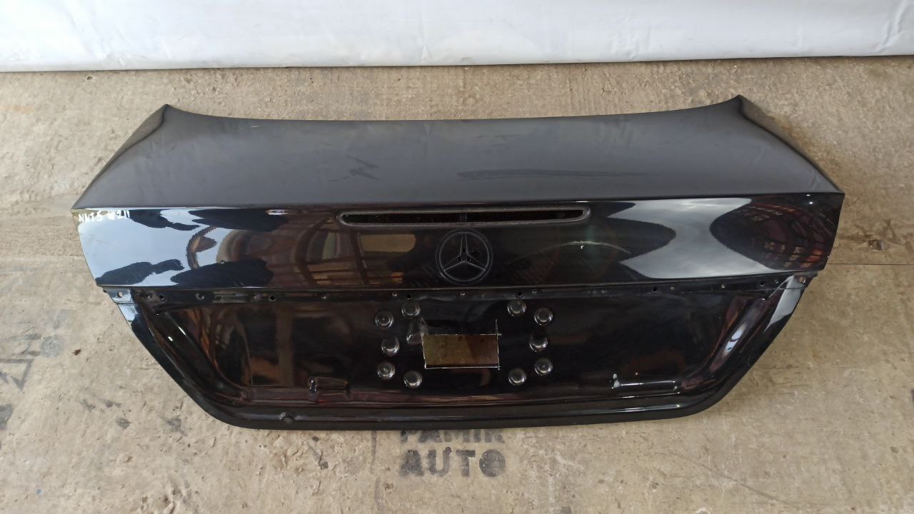Крышка багажника Mercedes E/W211 2002-2009