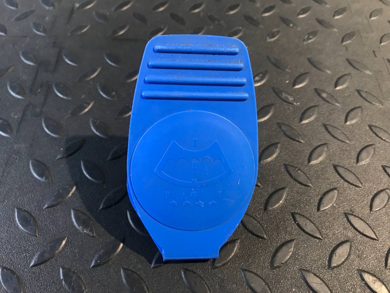 Крышка бачка омывателя Volkswagen Golf/5 2003-2009