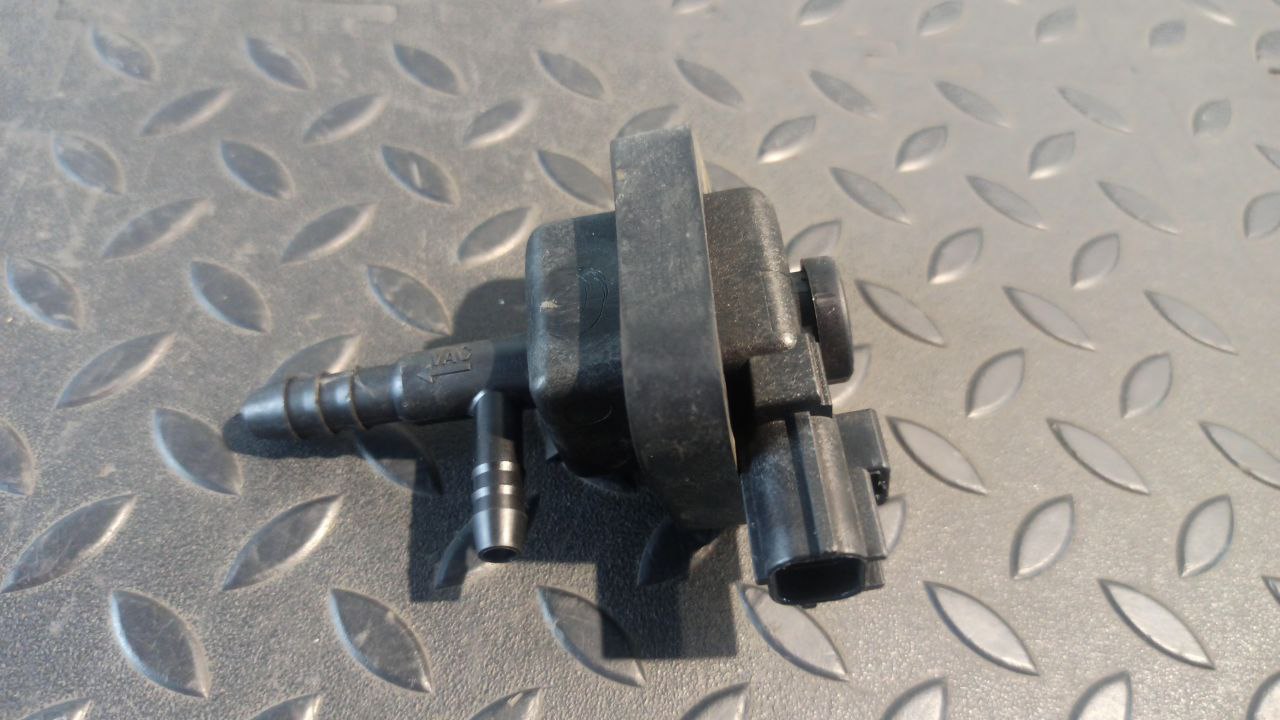 Клапан вентиляции топливного бака Ford Mondeo/3 2000-2007