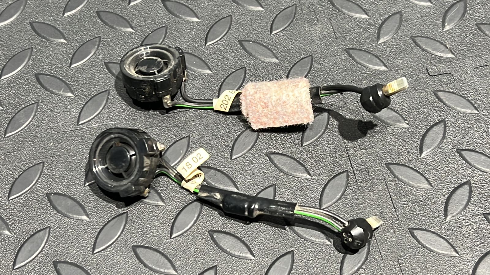 Динамик Mercedes C/W202 1993-2001