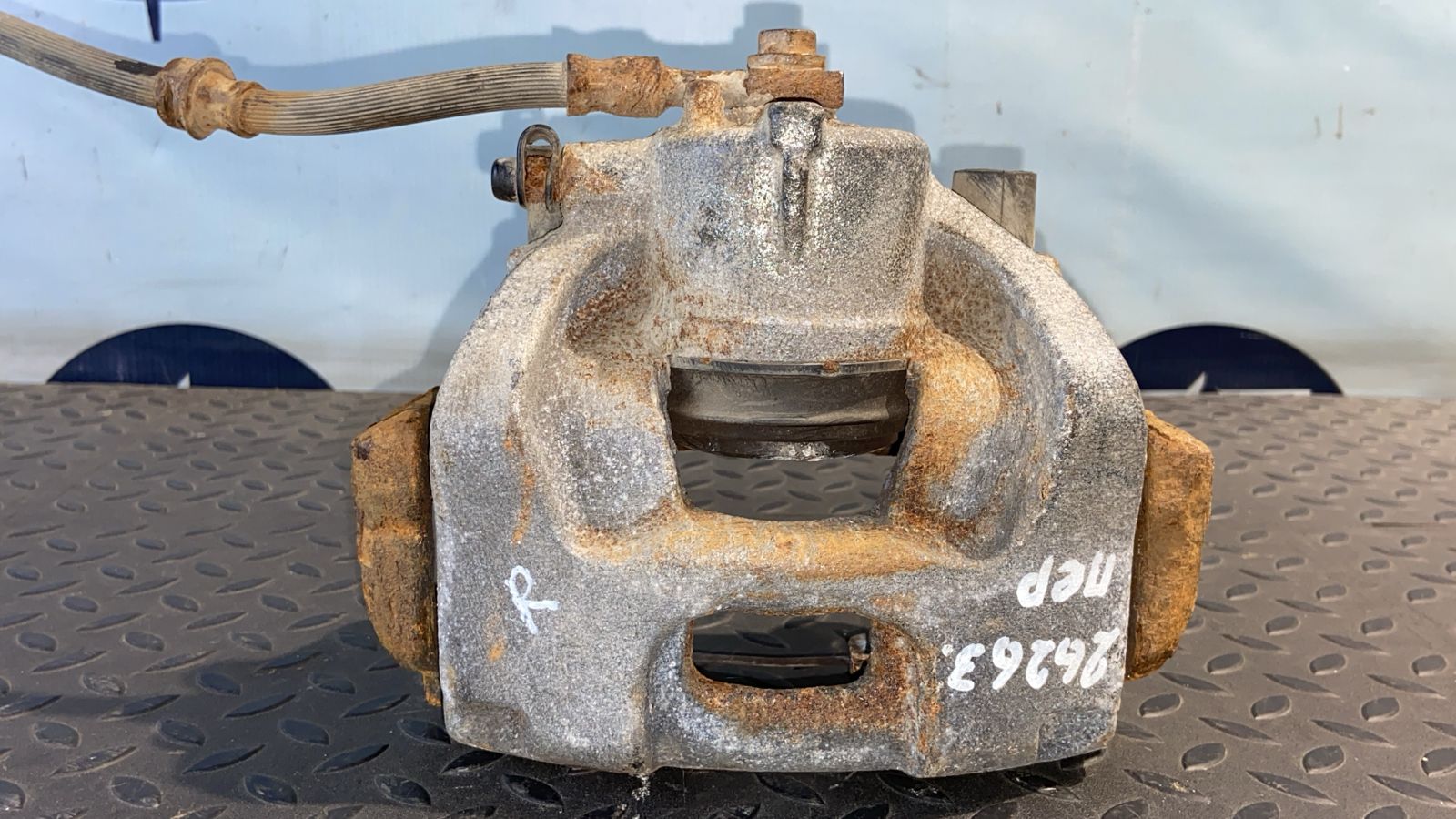 Суппорт передний правый Opel Signum 2003-2008