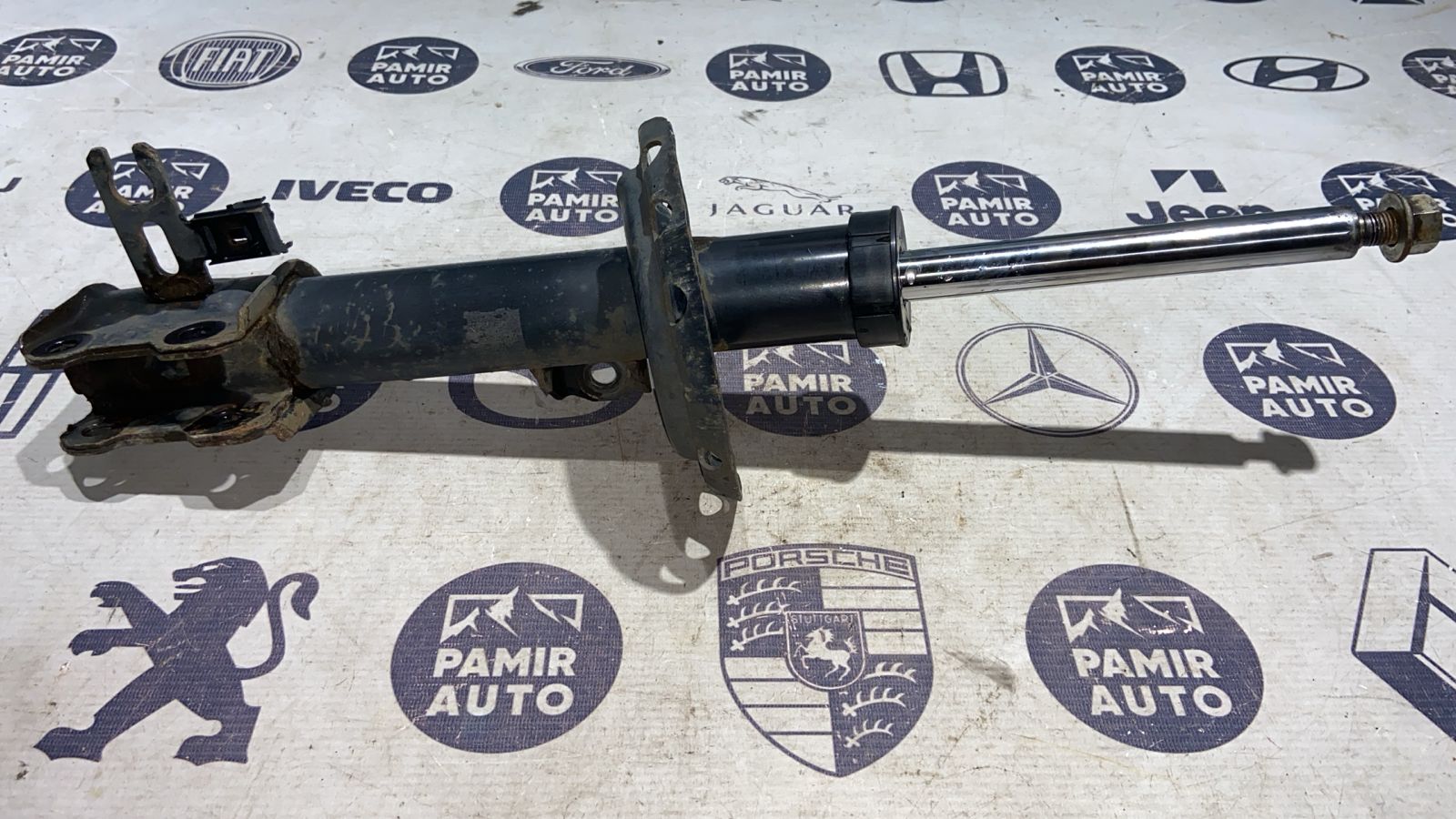 Амортизатор передний левый Opel Astra/H 2004-2014