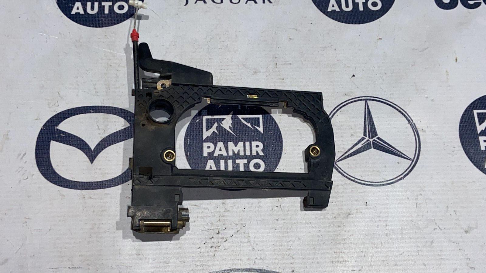 Кронштейн ручки двери передний левый BMW 5/E39 1995-2004