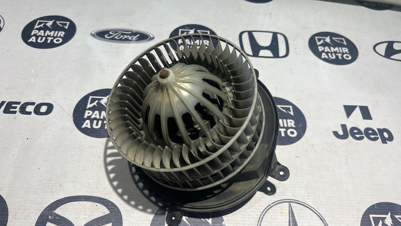 Моторчик отопителя Mercedes E/W211 2002-2009