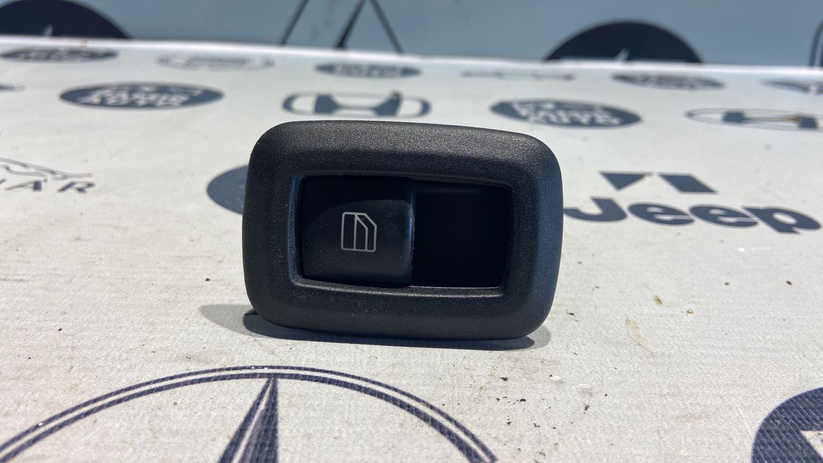 Кнопка стеклоподъемника задняя Mercedes B/W245 2005-2011