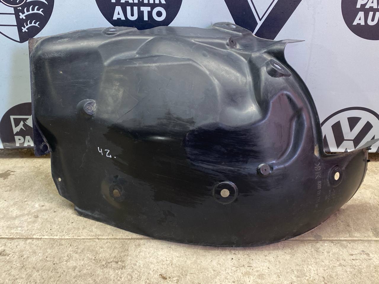 Локер (Подкрылок) передний правый Renault Scenic/2 2003-2009