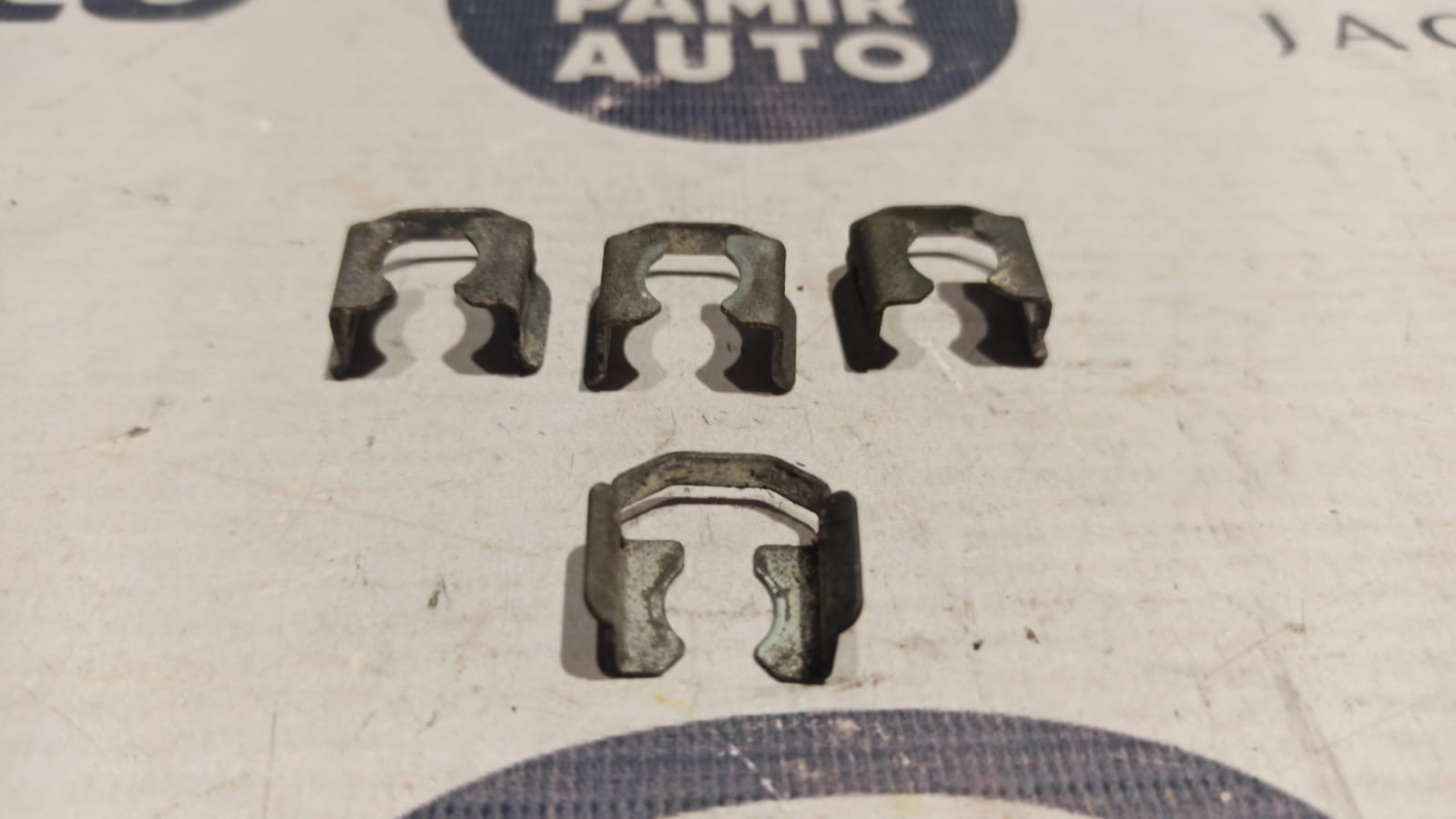 Скоба топливной форсунки Opel Vectra/C 2002-2008