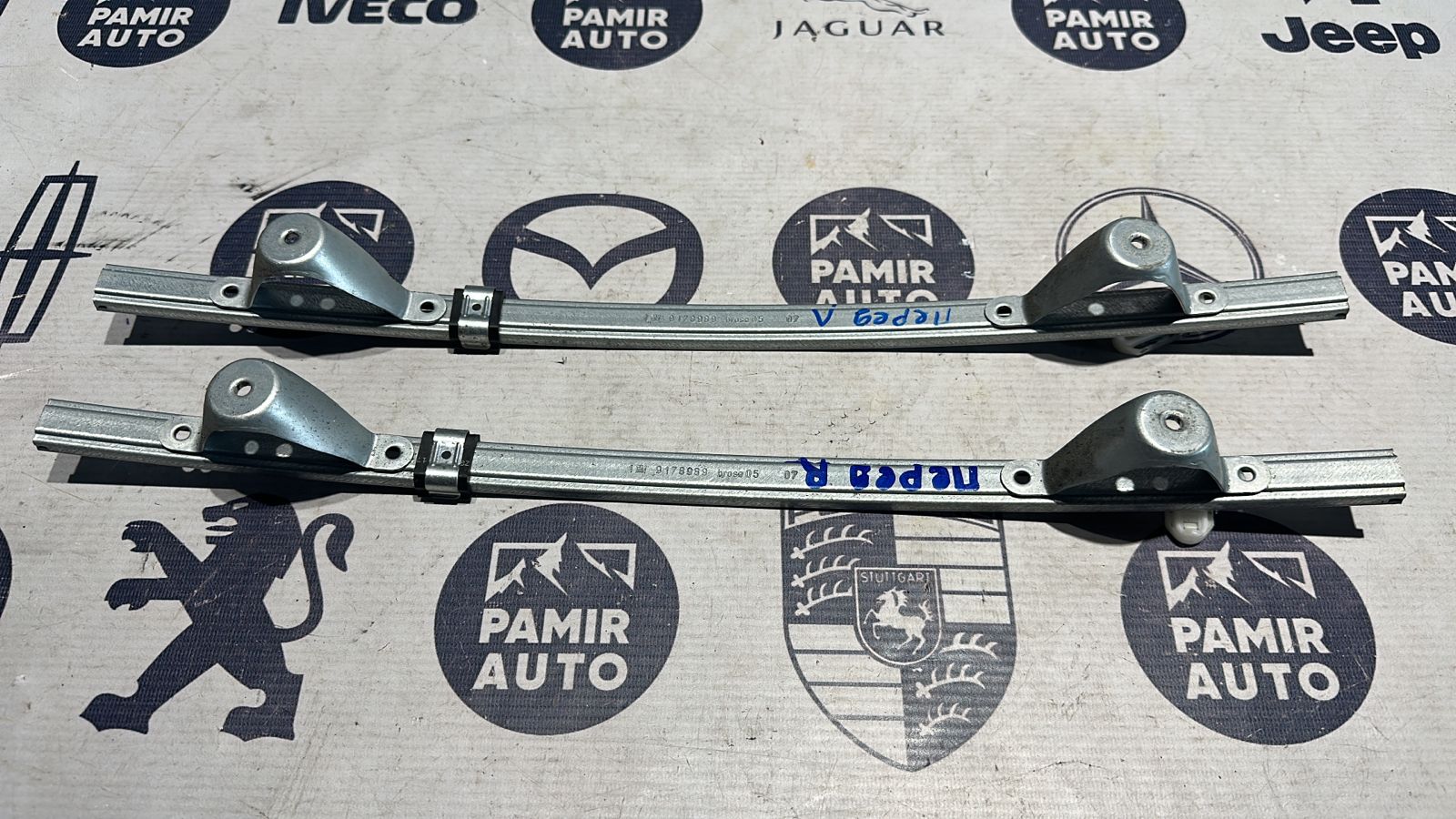 Направляющая стекла двери передняя Opel Vectra/C 2002-2008