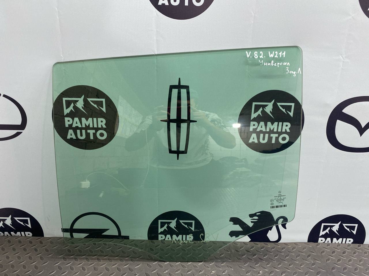 Стекло двери заднее левое Mercedes E/W211 2002-2009