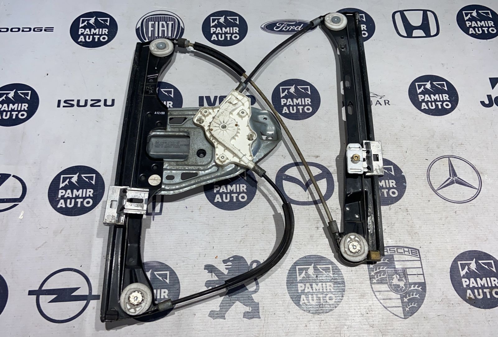 Стеклоподъемник передний левый Mercedes C/W203 2000-2008