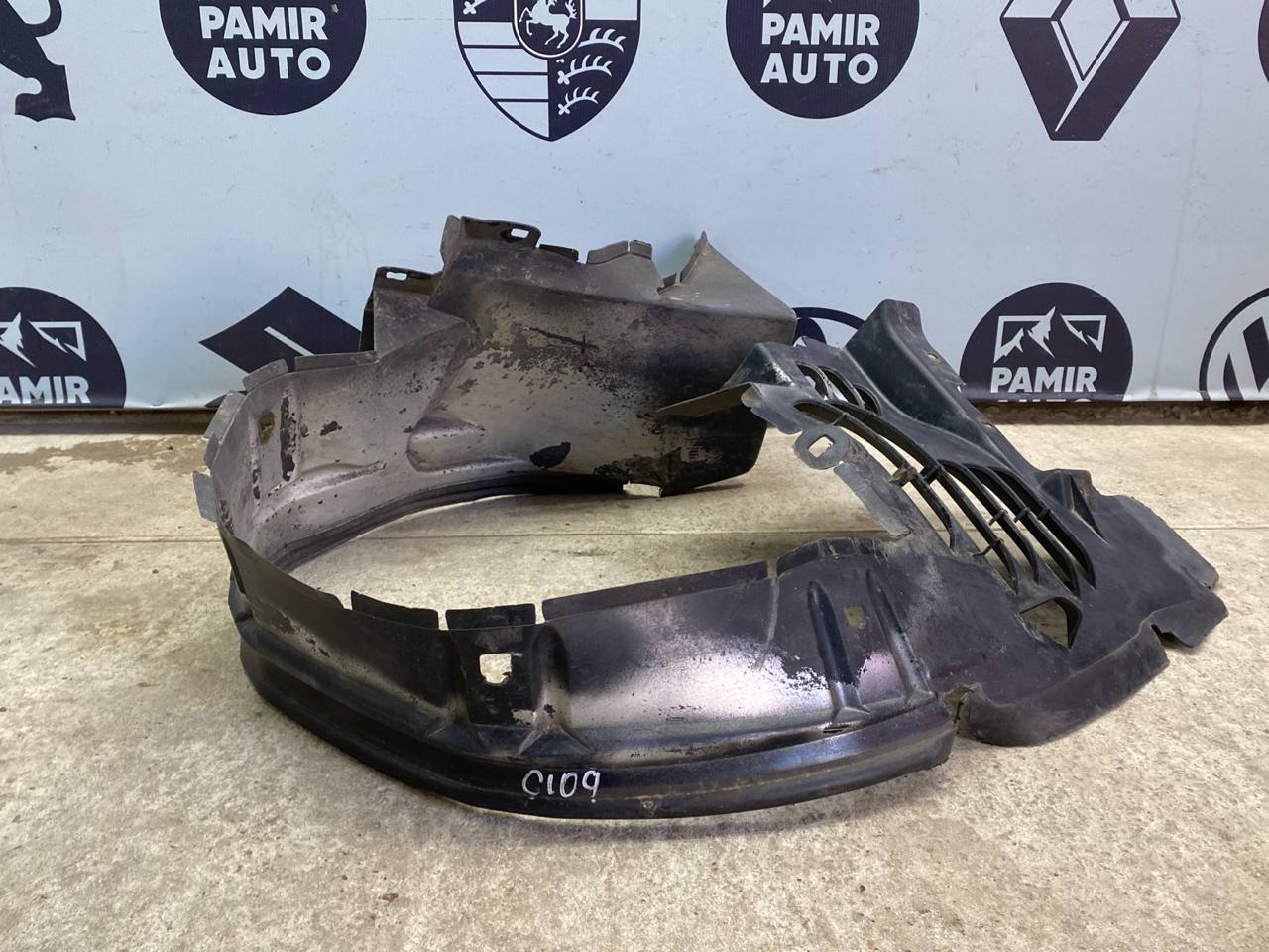 Локер (Подкрылок) передний правый Mercedes E/W210 1995-2003