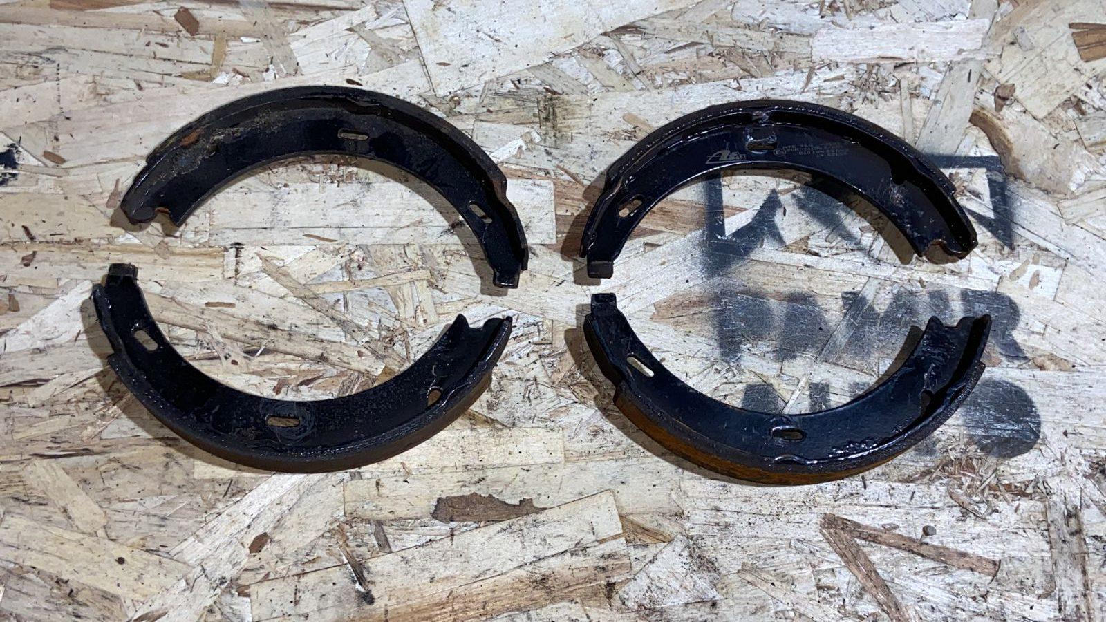 Колодки стояночного тормоза Mercedes C/W203 2000-2008