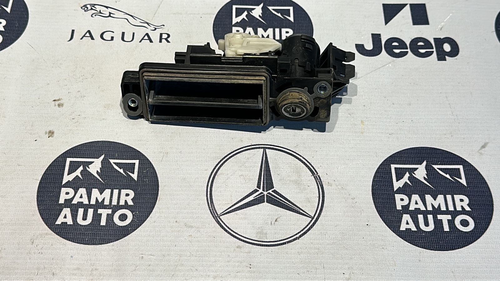 Ручка крышки багажника Mercedes E/W211 2002-2009