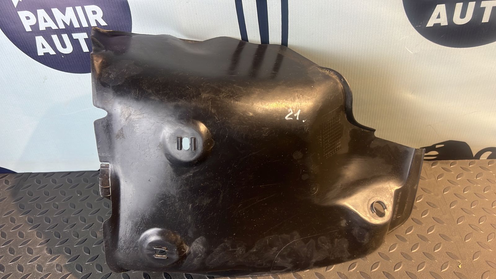 Локер (Подкрылок) задний правый Renault Megane/2 2002-2009