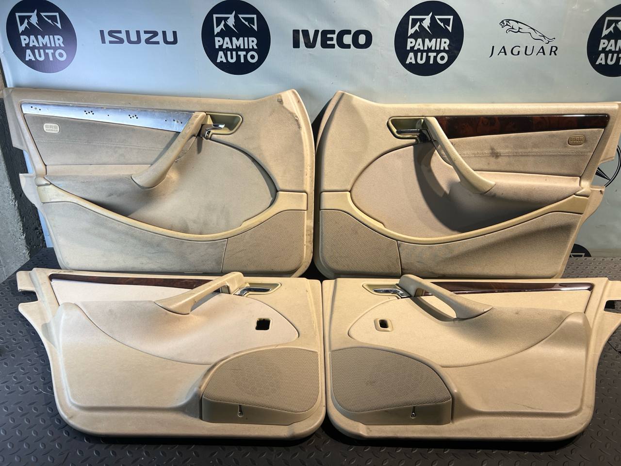 Обшивка двери (Комплект) Mercedes C/W202 1993-2001