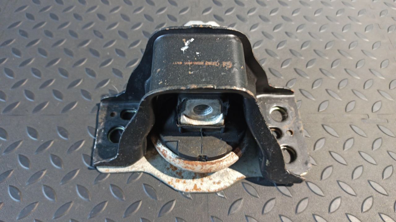 Опора двигателя Renault Scenic/2 2003-2009