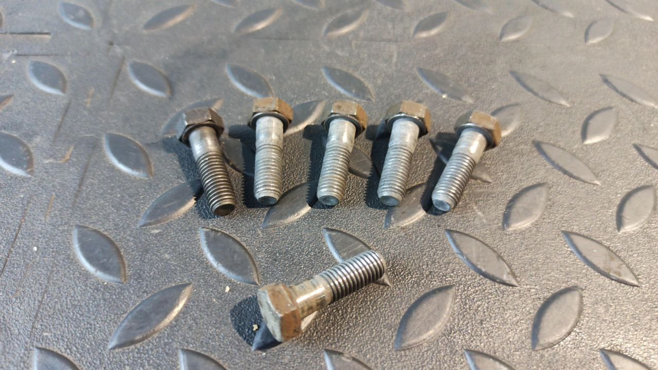 Болт корзины сцепления Opel Astra/H 2004-2014