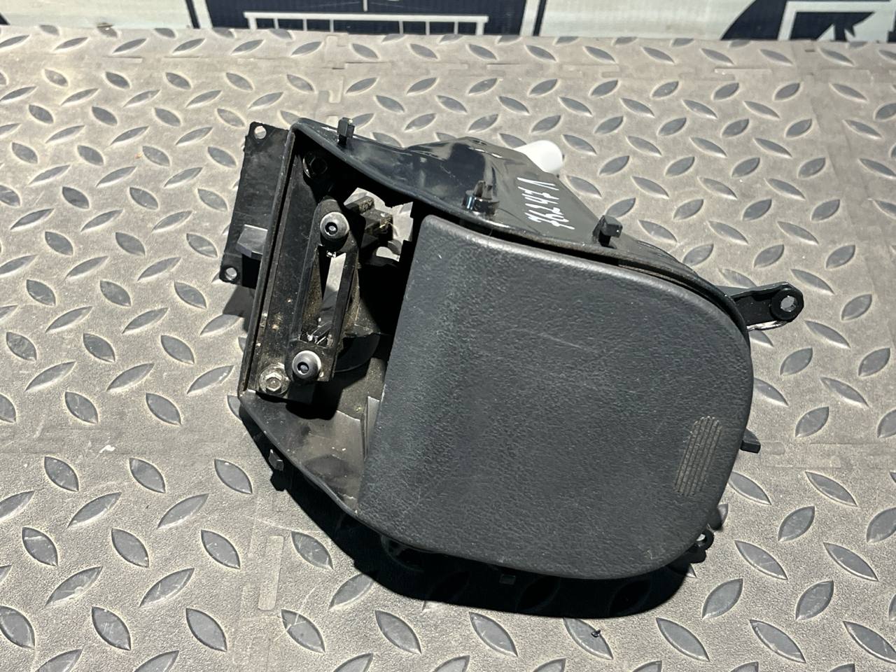 Подстаканник Mercedes M/W163 1997-2005